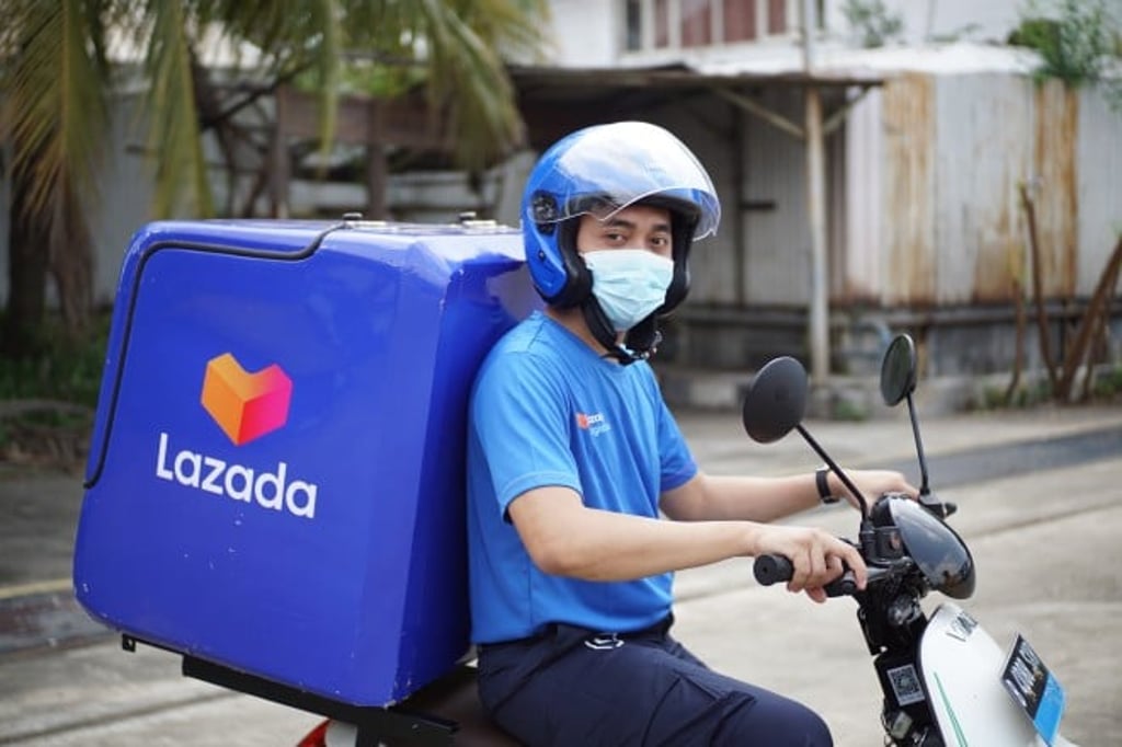 Lazada Indonesia’s own delivery fleet ready to support Indonesia’s MSMEs reaching out to consumers. Lazada Indonesia’s own delivery fleet ready to support Indonesia’s MSMEs reaching out to consumers.