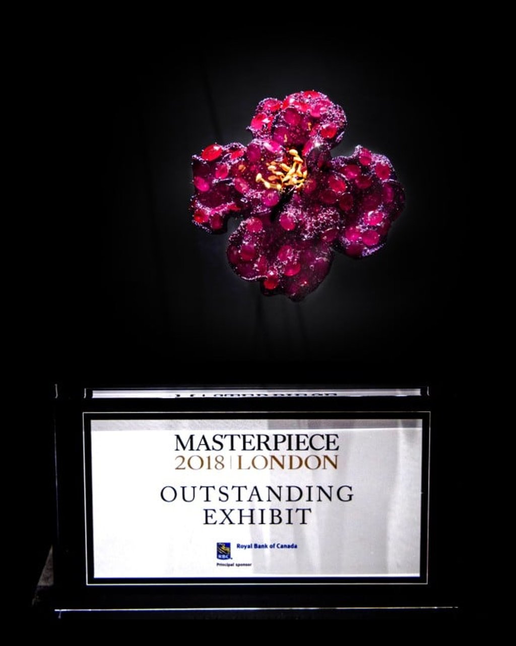 The Peony Brooch was awarded “Outstanding Exhibit” at Masterpiece London in 2018. The Peony Brooch was awarded “Outstanding Exhibit” at Masterpiece London in 2018.