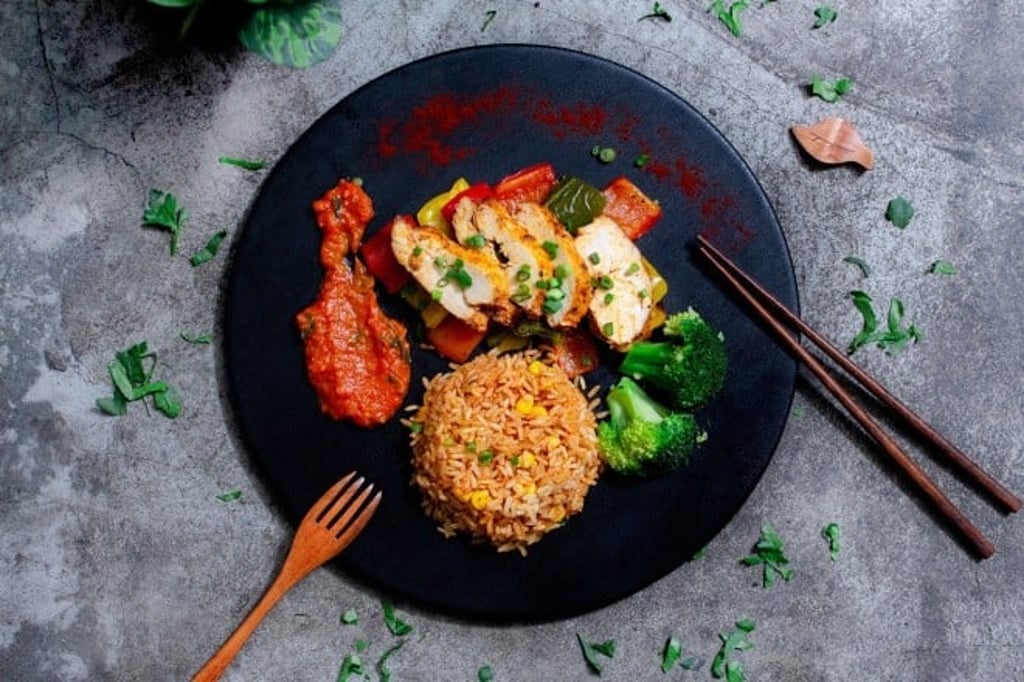 NOSH meal plans average 550 calories a meal.