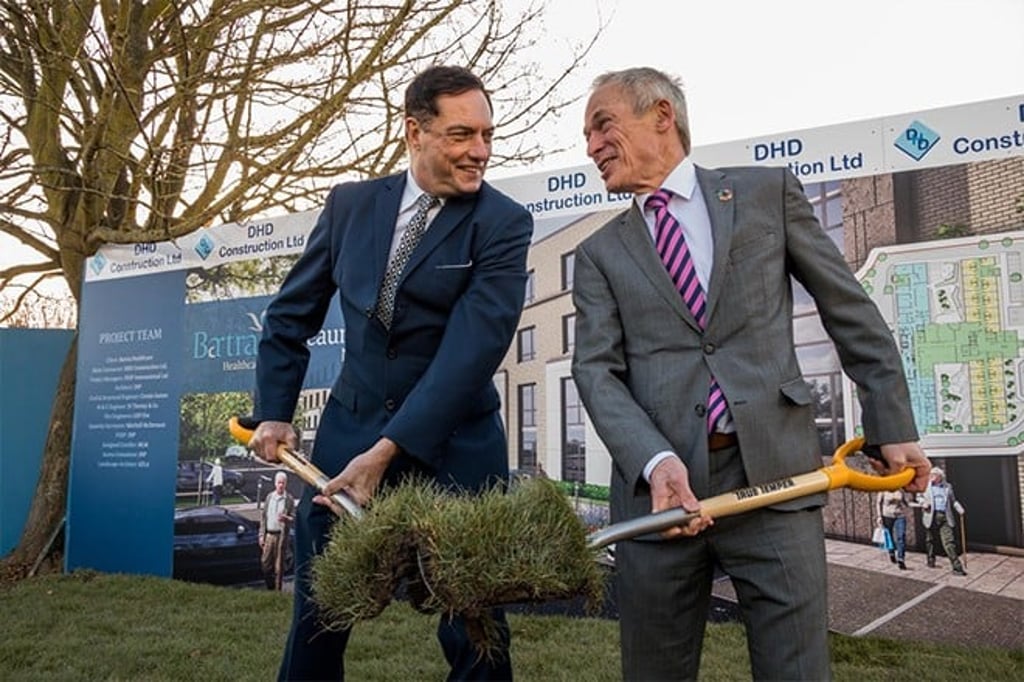 From left to right: Bartra Group founder Richard Barrett and
former Irish Prime Minister Mr. Richard Bruton
From left to right: Bartra Group founder Richard Barrett and
former Irish Prime Minister Mr. Richard Bruton