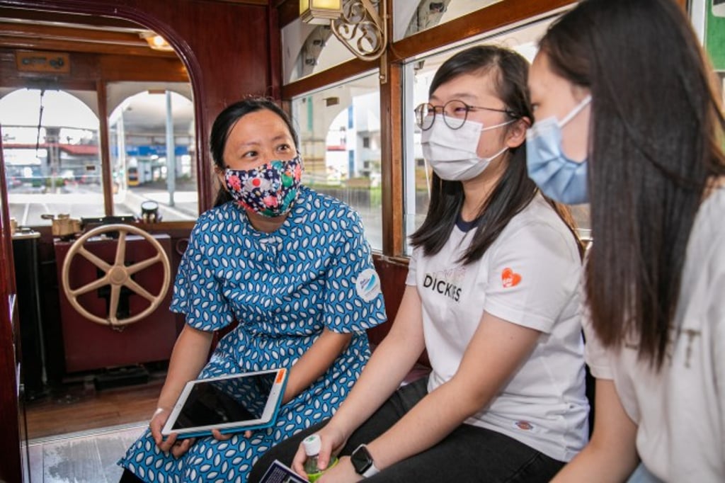 At the HKFYG Jockey Club School of Global Leadership’s “Leaders to Leaders: Ding Ding Dialogue”, participants had a chance to have a cozy sessions with distinguished speakers during which they could interact with them directly, listen closely to their stories, ask them questions and learn from their experience. At the HKFYG Jockey Club School of Global Leadership’s “Leaders to Leaders: Ding Ding Dialogue”, participants had a chance to have a cozy sessions with distinguished speakers during which they could interact with them directly, listen closely to their stories, ask them questions and learn from their experience.