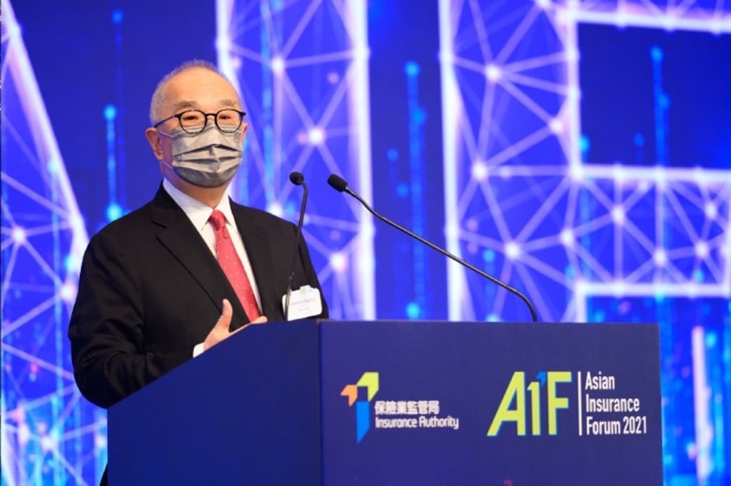 Dr Moses Cheng, Chairman of the IA, defined what “new normal” meant for the economy and the insurance industry. Dr Moses Cheng, Chairman of the IA, defined what “new normal” meant for the economy and the insurance industry.