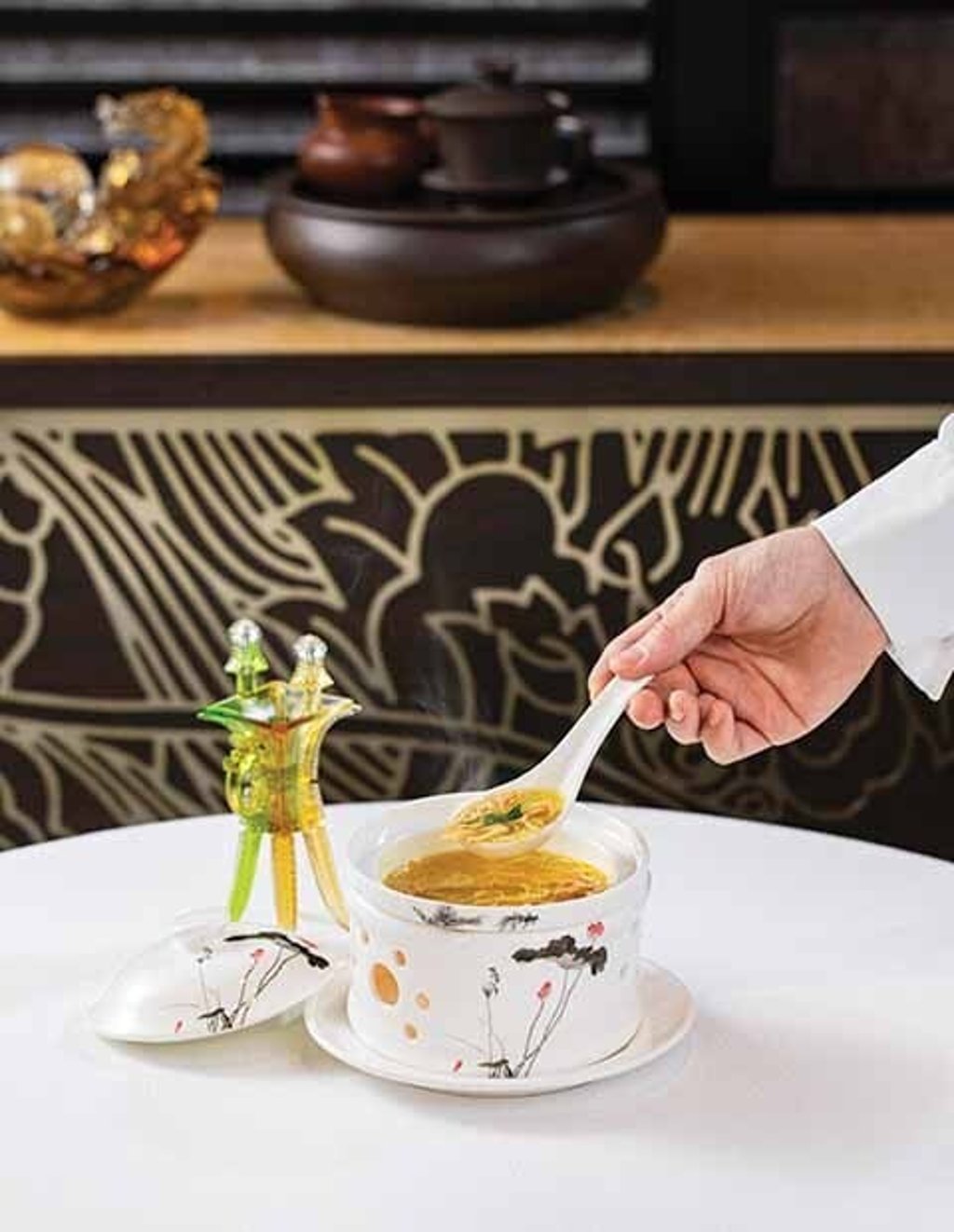 Braised abalone and shredded chicken with saffron chicken broth