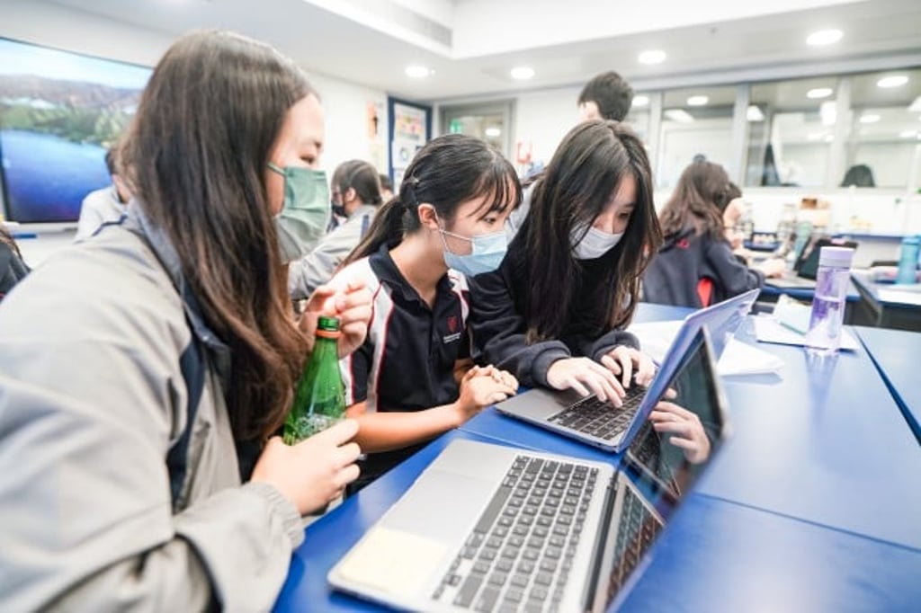 Each student is unique, and their aspirations are also different. Stamford offers the flexibility of three graduating pathways that grant access to universities globally.