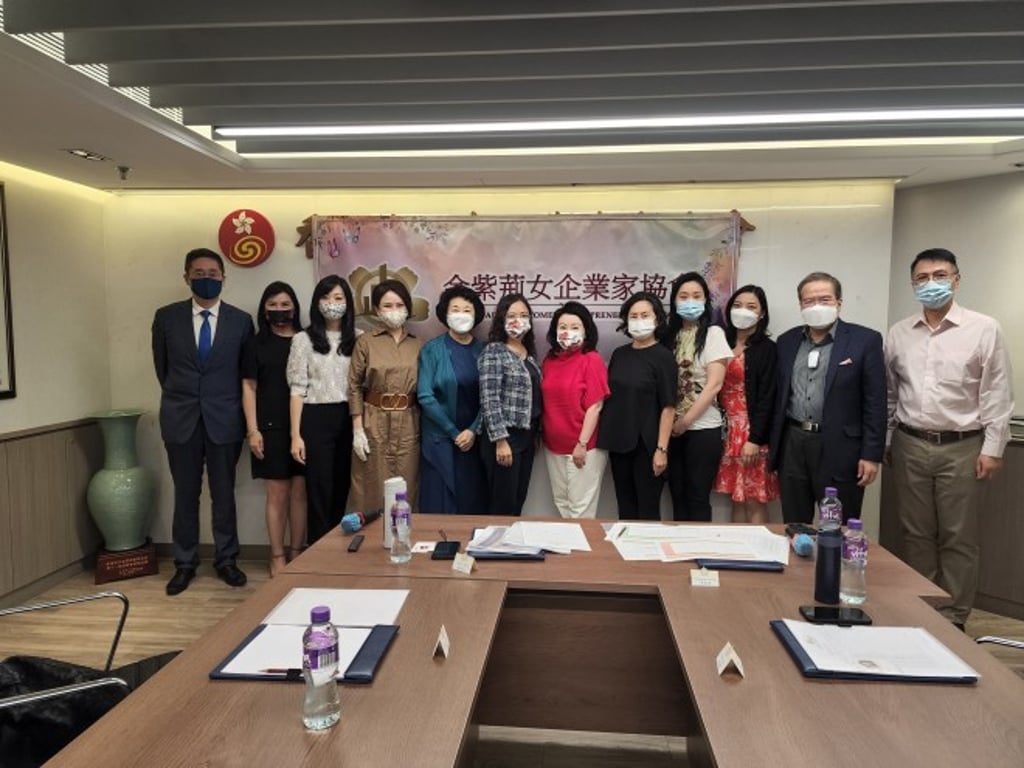 Meeting of minds, panel judges briefing