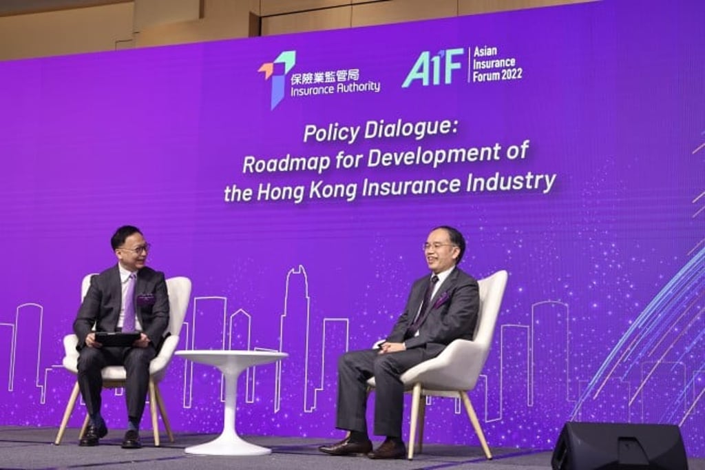 Christopher Hui, Secretary for Financial Services and the Treasury of the HKSAR (right), has a policy dialogue with Clement Cheung, Chief Executive Officer of the IA (left), on the development roadmap for the insurance sector in Hong Kong.