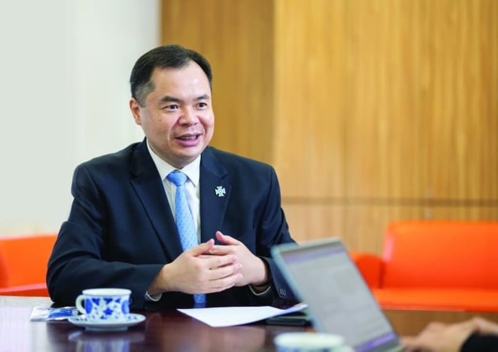 Poon has guided St Paul’s Co-educational College through some tumultuous years, perceiving those challenges as opportunities to be learned from. Poon has guided St Paul’s Co-educational College through some tumultuous years, perceiving those challenges as opportunities to be learned from.