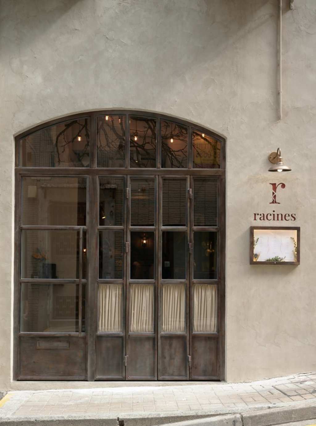 A story of terroir, family and friendship.