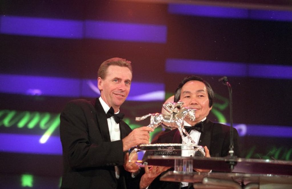 Size won his first Hong Kong Champion Trainer in his debut season (Season 2001/02).