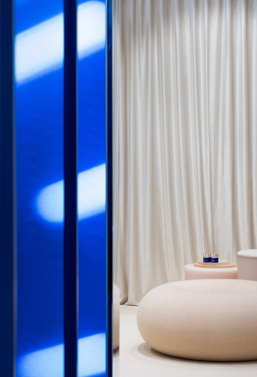 The La Prairie Cobalt House presented at Art Basel was created by award-winning Dutch designer Sabine Marcelis.