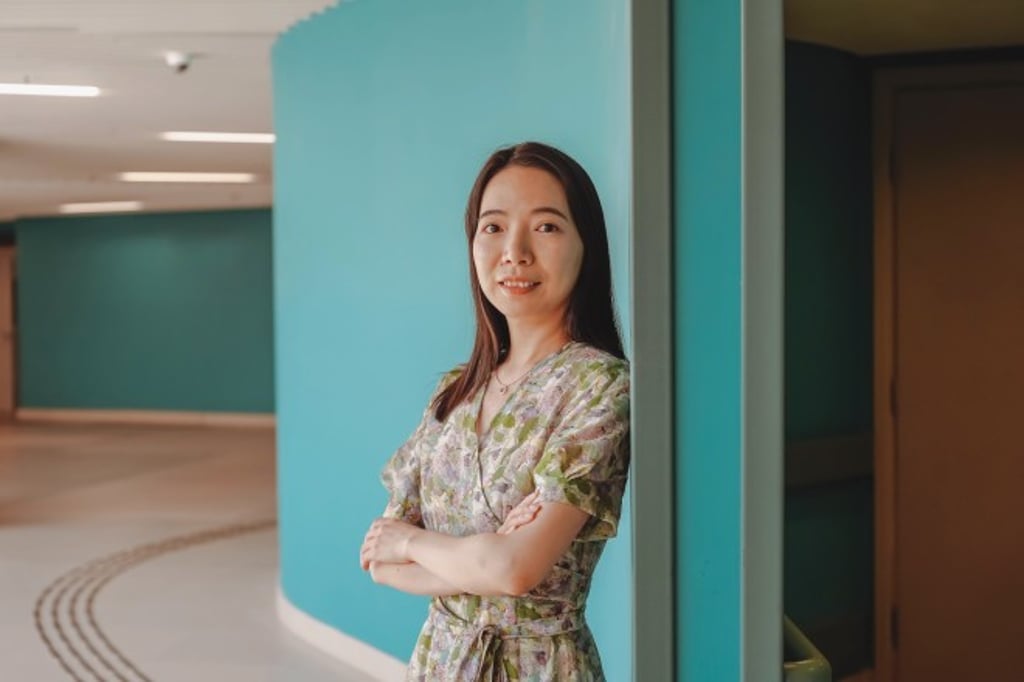 Zhen believes that history and science are interwoven and even dependent on one another. Zhen believes that history and science are interwoven and even dependent on one another.