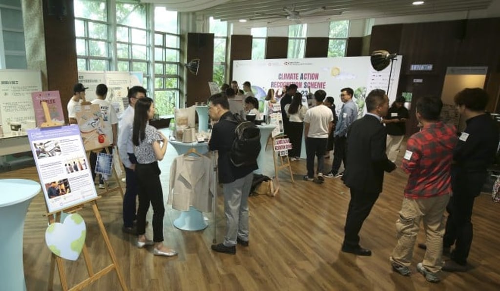 CARS features idea exchange between young green entrepreneurs and professionals from different fields. CARS features idea exchange between young green entrepreneurs and professionals from different fields.