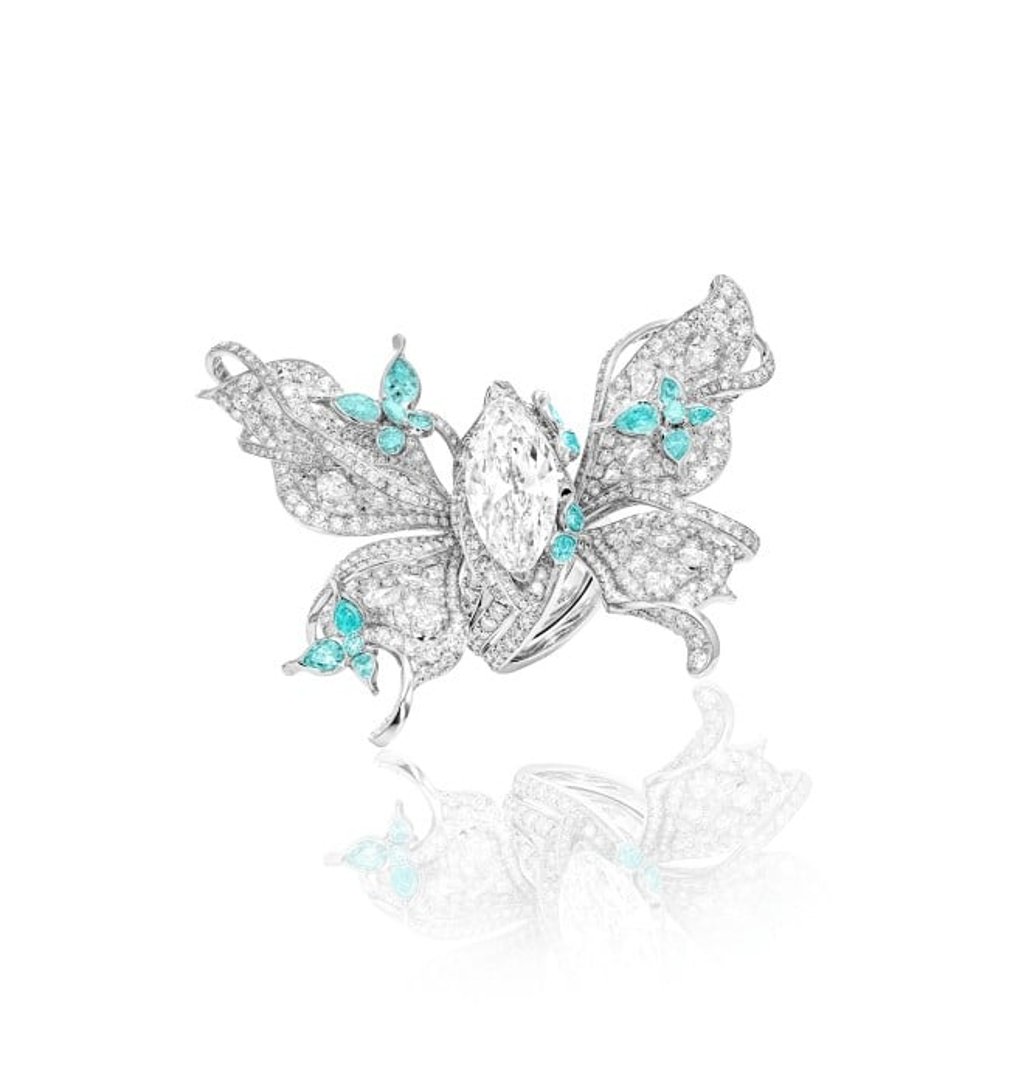 The Papillion du Blanc Ring III features petite butterflies in Paraiba tourmalines.
