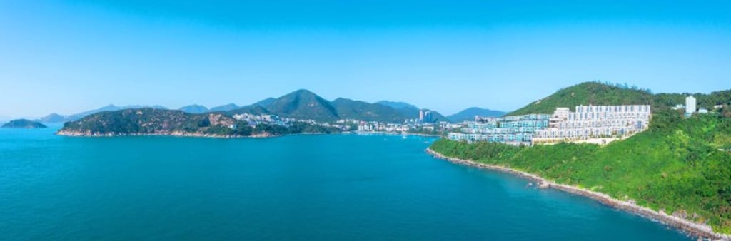 Stanley is a sophisticated and refined destination. Its waterfront promenade features upscale boutiques and renowned dining, providing a perfect mix of indulgence and relaxation.*