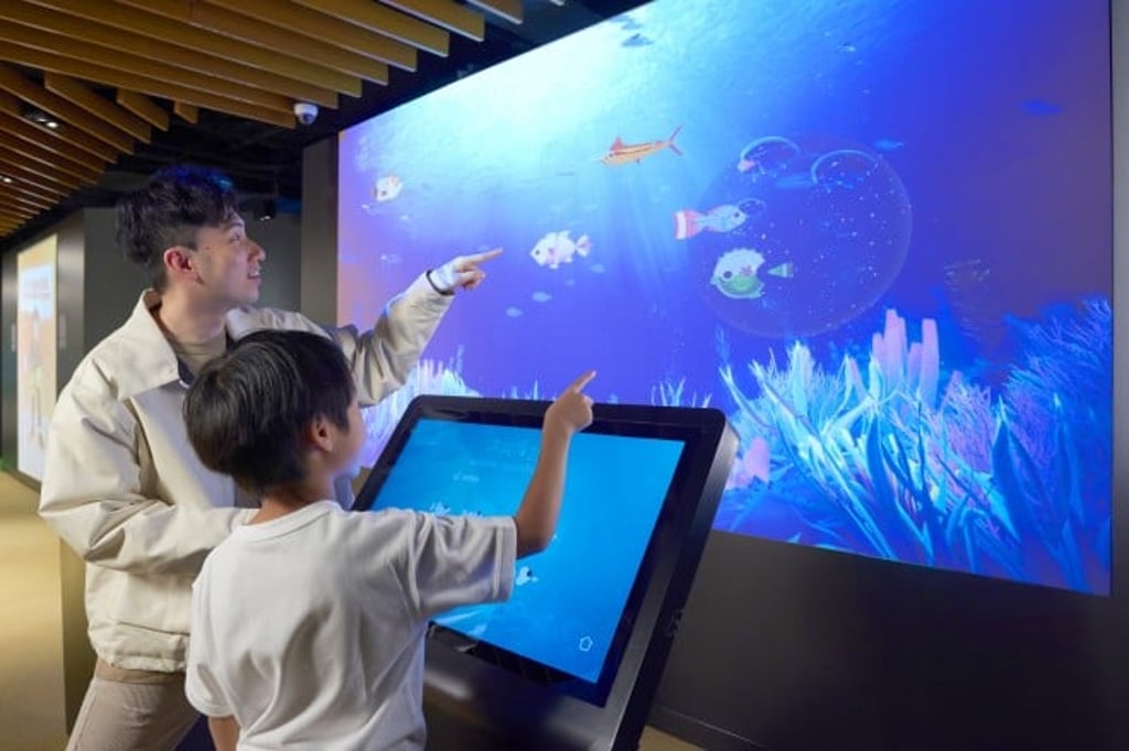 Visitors can learn about the unique cultural characteristics of the 12 different ethnic groups represented by the fishes with the Great One Ocean interactive game. Visitors can learn about the unique cultural characteristics of the 12 different ethnic groups represented by the fishes with the Great One Ocean interactive game.