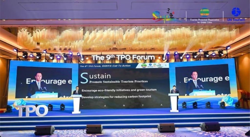 Albert Yip, Director Genernal Sanya Tourism Board, and Zhao Zaidong, Director General of TPO Secretariat, jointly issued the Sanya Call to Action - On Sustainable Tourism