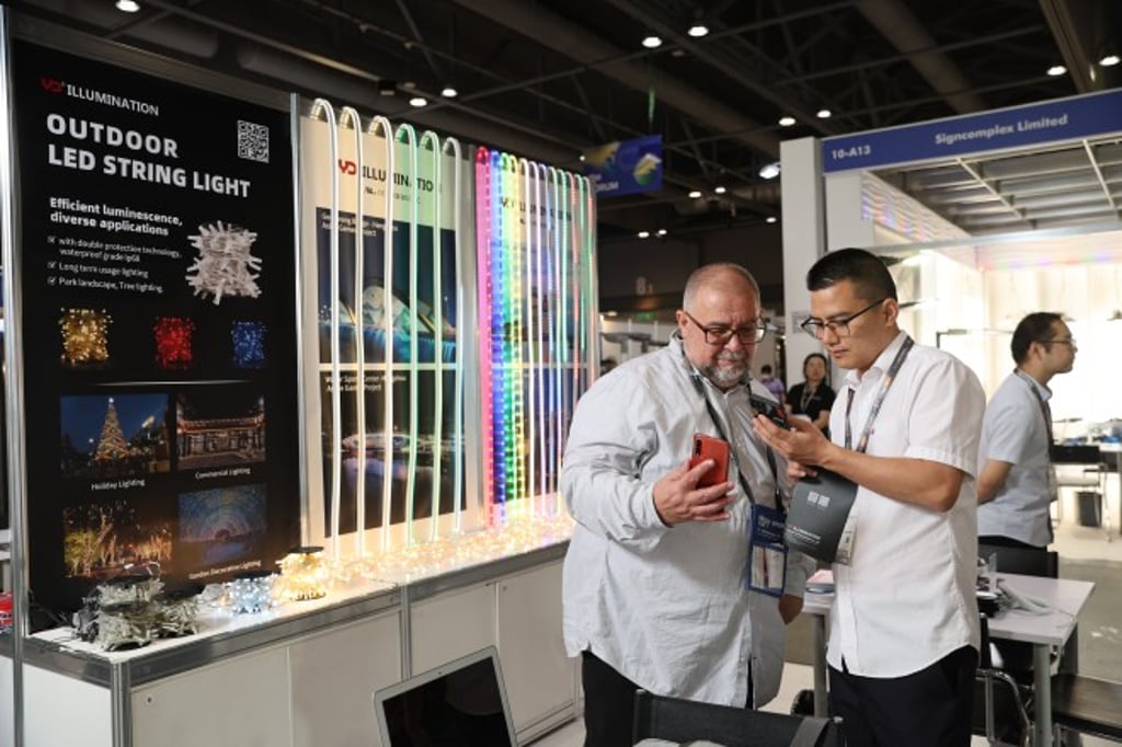 The Outdoor and Tech Lighting Expo comprises five group pavilions, including those from Guangdong, Jiangsu's Gaoyou City, Foshan, Zhenjiang, and a new pavilion from Shenzhen.