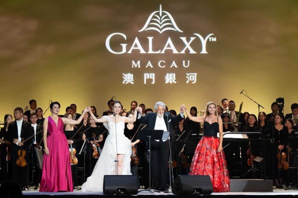 An unforgettable evening: (from left) Anna-Doris Capitelli, Bing Bing Wang, Plácido Domingo and Beatrice Venezi. An unforgettable evening: (from left) Anna-Doris Capitelli, Bing Bing Wang, Plácido Domingo and Beatrice Venezi.