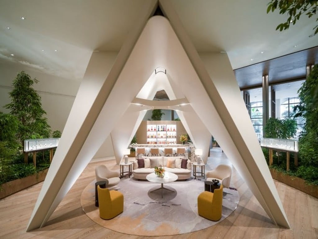 The Bar Pavilion on the mezzanine is a convivial space for guests to enjoy Audemars Piguet’s exclusive hospitality.