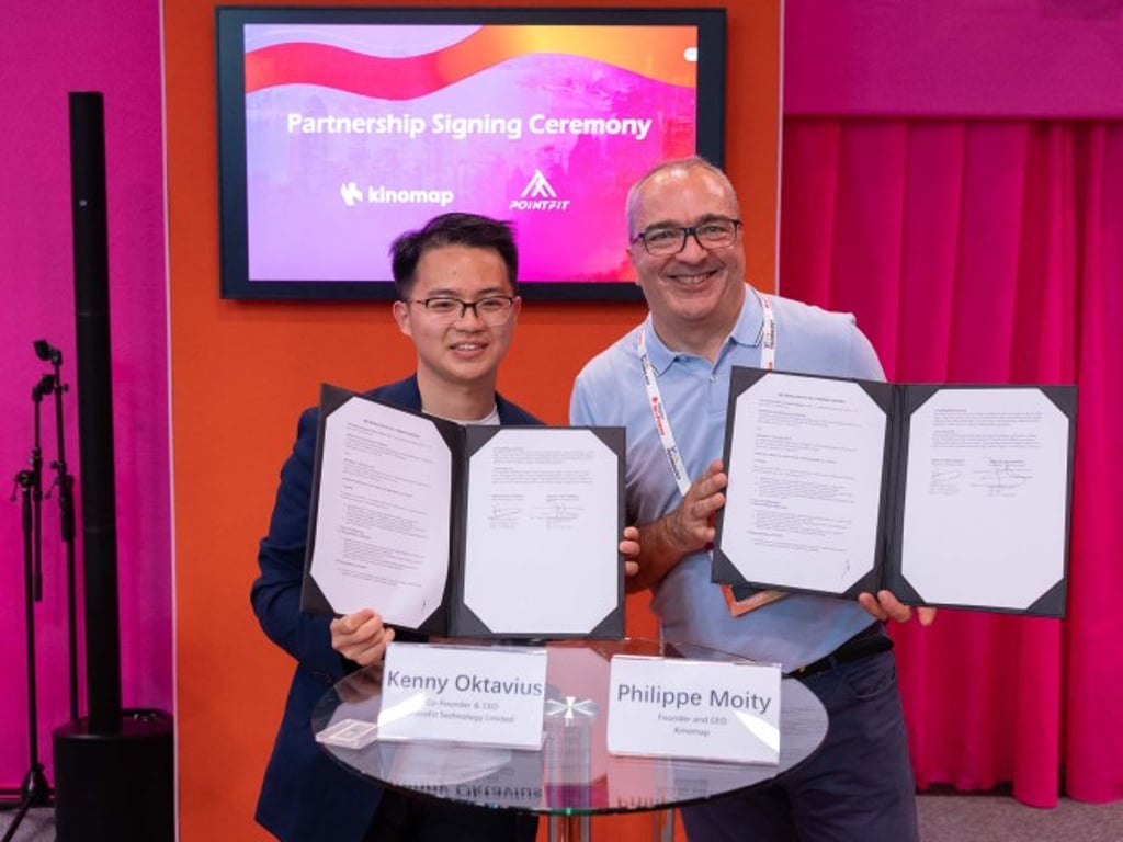 Kenny Oktavius (left), co-founder and CEO of Point Fit Technology, and Philippe Moity (right), founder and CEO of Kinomap, signed the memorandum of understanding during VivaTech 2025 in Paris.