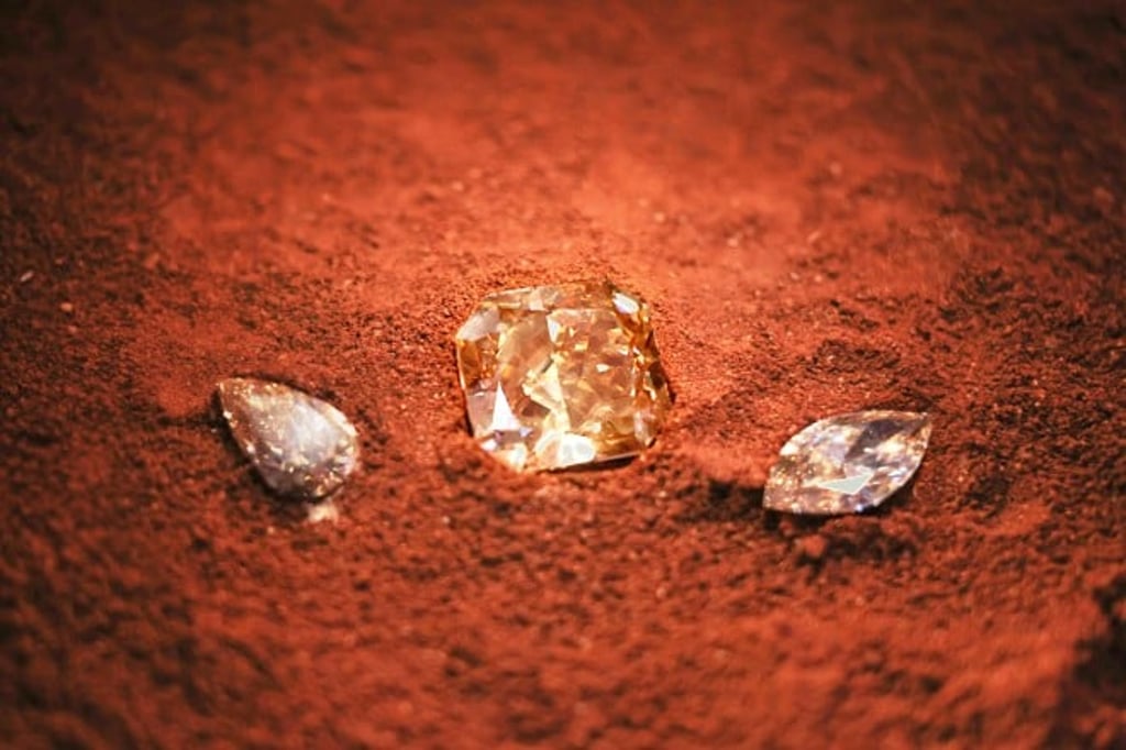 Desert Diamonds span a spectrum of natural shades—from classic White to warm Honey and rich Sunset Brown.