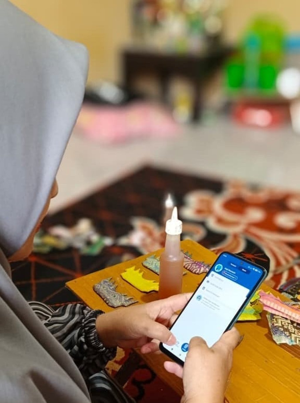 Across Indonesia, micro and small entrepreneurs are going digital with DANA. From neighbourhood merchants to home-based artisans, DANA equips MSMEs with secure digital payment tools, enabling them to manage transactions, track sales, and grow sustainably. It’s how we’re helping build a more inclusive digital economy—one small business at a time.