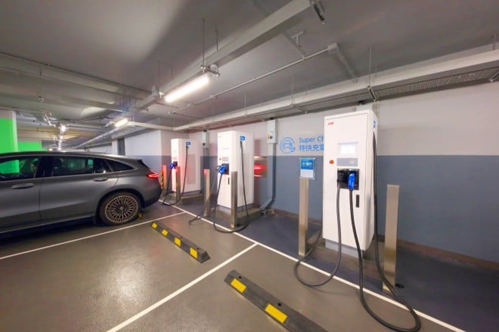 Link has been pioneering sustainable development initiatives and is now Hong Kong’s largest private operator of public electric vehicle charging networks, providing more than 3,000 EV charging facilities.