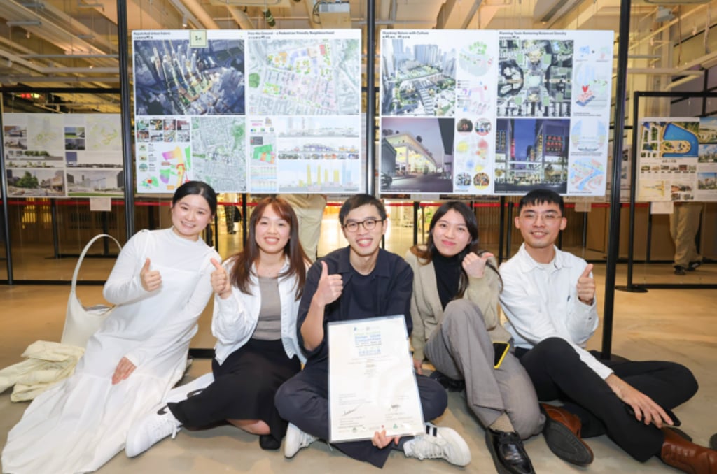 From left: Ar. Cheung Hoi Lan (Sandy Cheung), Chen Lok Ching (Vanessa Chen), Ar. Chan Wang Fung (Raphael Chan), Chung Yin and Cheng Chun Hei (Alex Cheng), the young winning team for “Heartbeat of the City, Voices of the Streets”, celebrate their first-prize (Area around the Heritage Park in Yau Ma Tei) victory at the URA x HKIA Urban Renewal Design Ideas Competition Ceremony. From left: Ar. Cheung Hoi Lan (Sandy Cheung), Chen Lok Ching (Vanessa Chen), Ar. Chan Wang Fung (Raphael Chan), Chung Yin and Cheng Chun Hei (Alex Cheng), the young winning team for “Heartbeat of the City, Voices of the Streets”, celebrate their first-prize (Area around the Heritage Park in Yau Ma Tei) victory at the URA x HKIA Urban Renewal Design Ideas Competition Ceremony.