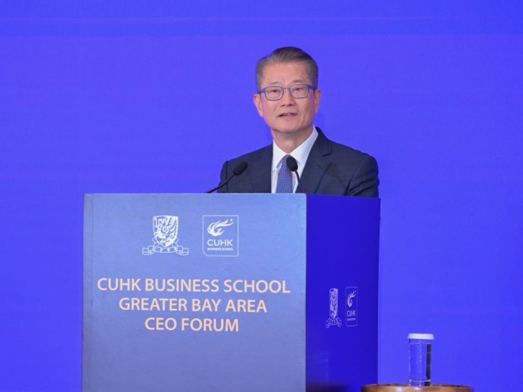 The Honourable Paul Chan Mo-po, Financial Secretary of the Government of the Hong Kong Special Administrative Region of the People’s Republic of China, delivers an official address. The Honourable Paul Chan Mo-po, Financial Secretary of the Government of the Hong Kong Special Administrative Region of the People’s Republic of China, delivers an official address.