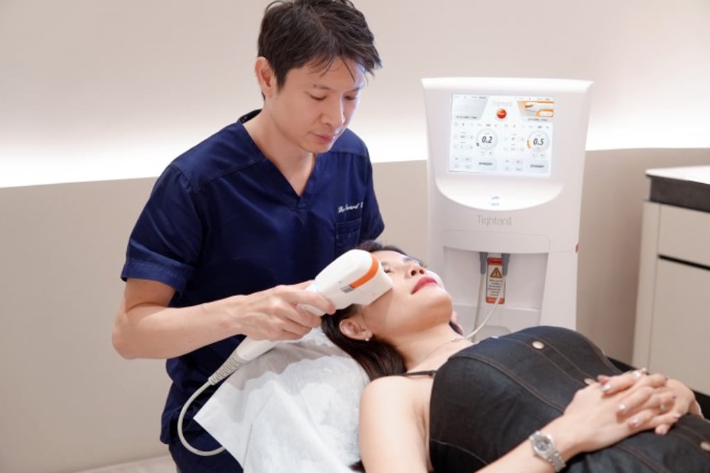 Dr Gerard Ee performs Hifu on a patient