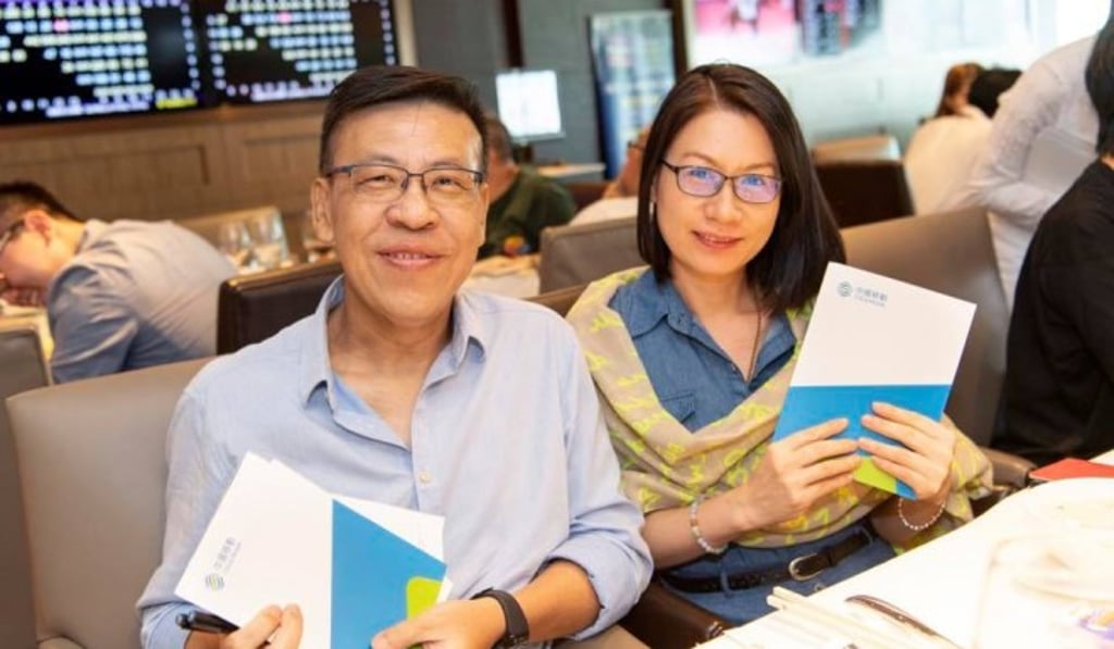 Members enjoying the sumptuous lunch.