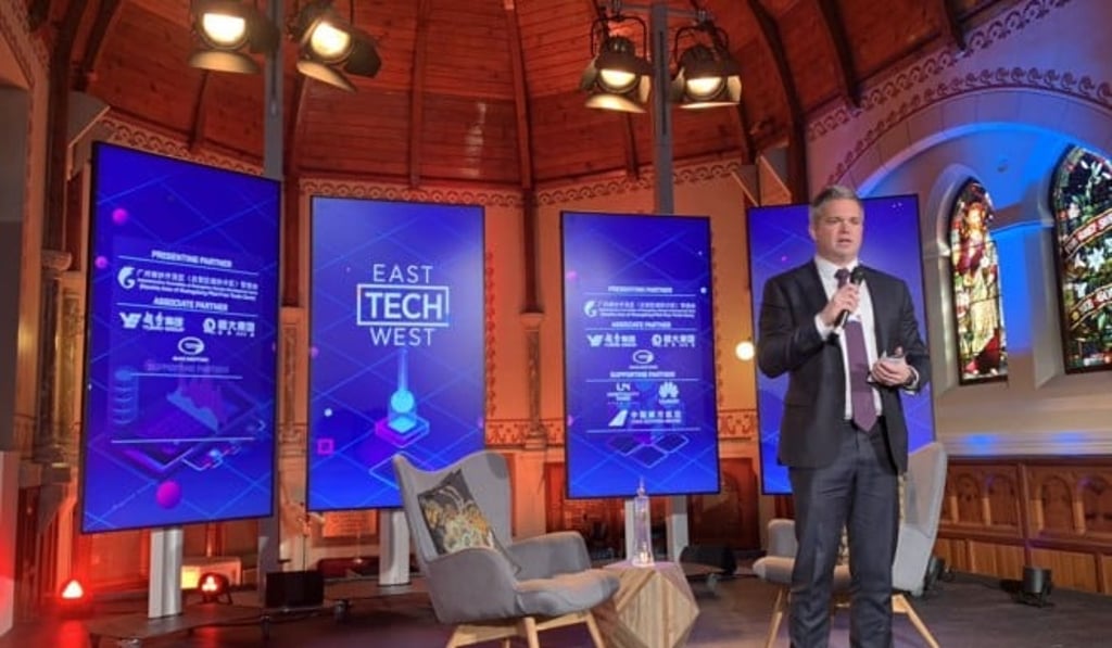 More than 100,000 migratory birds would arrive in Nansha Wetland Park at every beginning of December.<br />
More than 100,000 migratory birds would arrive in Nansha Wetland Park at every beginning of December.<br />