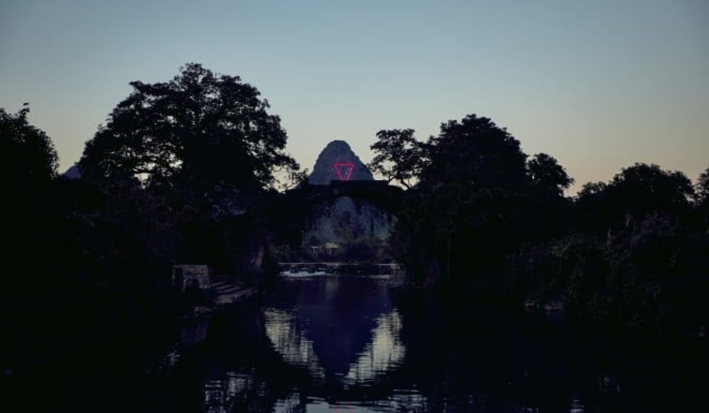 Lin Yan selected a ‘halfway’ location between her home and her parents to meet for a long-overdue conversation. Lin Yan selected a ‘halfway’ location between her home and her parents to meet for a long-overdue conversation.