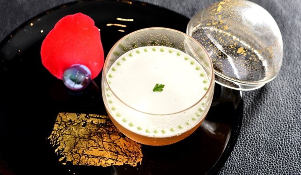 LE CAVIAR IMPERIAL DE SOLOGNE Sologne Imperial caviar in lobster jelly with cauliflower cream