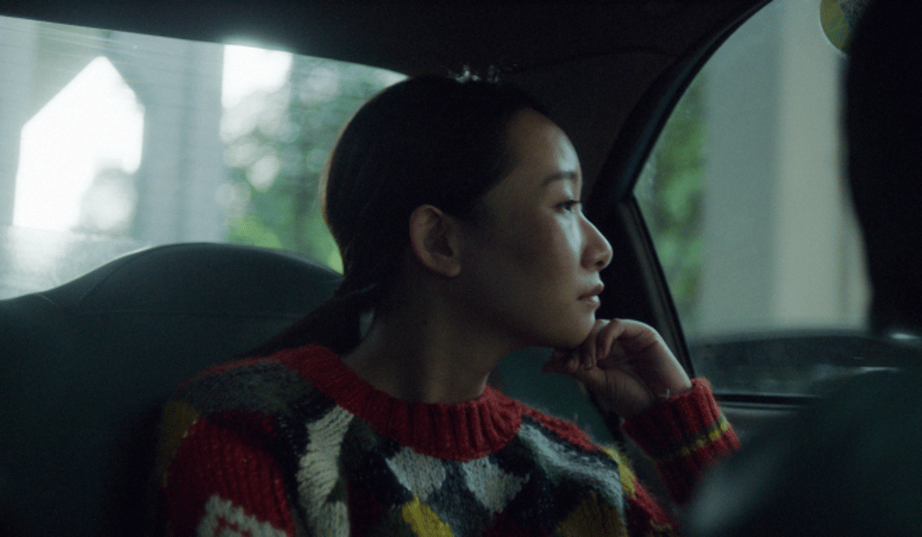 Yang Yang has established her life as a young independent woman in Shanghai, but social pressure on her to settle down remains strong. Luckily, she has a family that loves her for who she is. Yang Yang has established her life as a young independent woman in Shanghai, but social pressure on her to settle down remains strong. Luckily, she has a family that loves her for who she is.