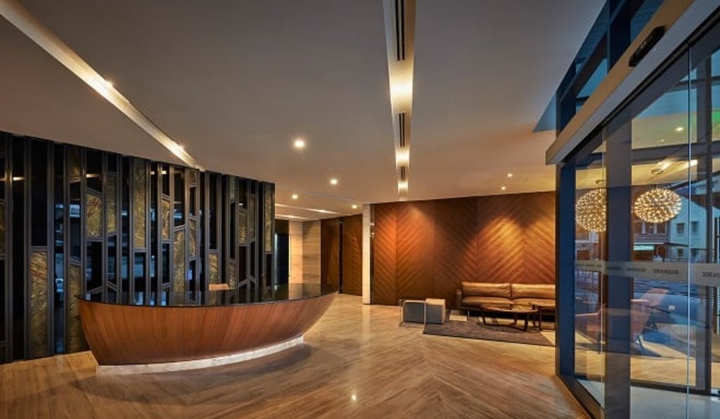 A majestic lobby to welcome you home after work.  A private lift will whisk you away to your luxury suite commanding a view of the sea. A comprehensive list of facilities will provide a world of relaxation.