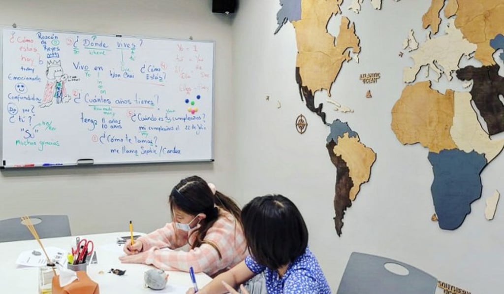 Immerse believes young children learn best in a fun, interactive and immersive manner Immerse believes young children learn best in a fun, interactive and immersive manner