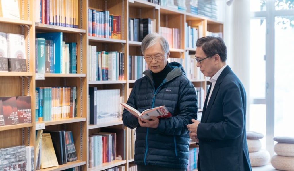 Prof. Kam-hon Lee, Emeritus Professor of Marketing of CUHK Business School (left) and Peter Hung, President and Chief Representative of Forbes Global Holdings Prof. Kam-hon Lee, Emeritus Professor of Marketing of CUHK Business School (left) and Peter Hung, President and Chief Representative of Forbes Global Holdings