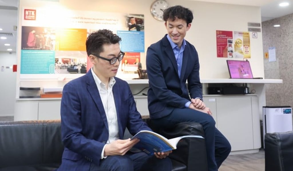 Dr. Wade Ling (left) and Dr. Linus Chan from NTK Language Teams, who are familiar with the new exam syllabus and marking scheme.