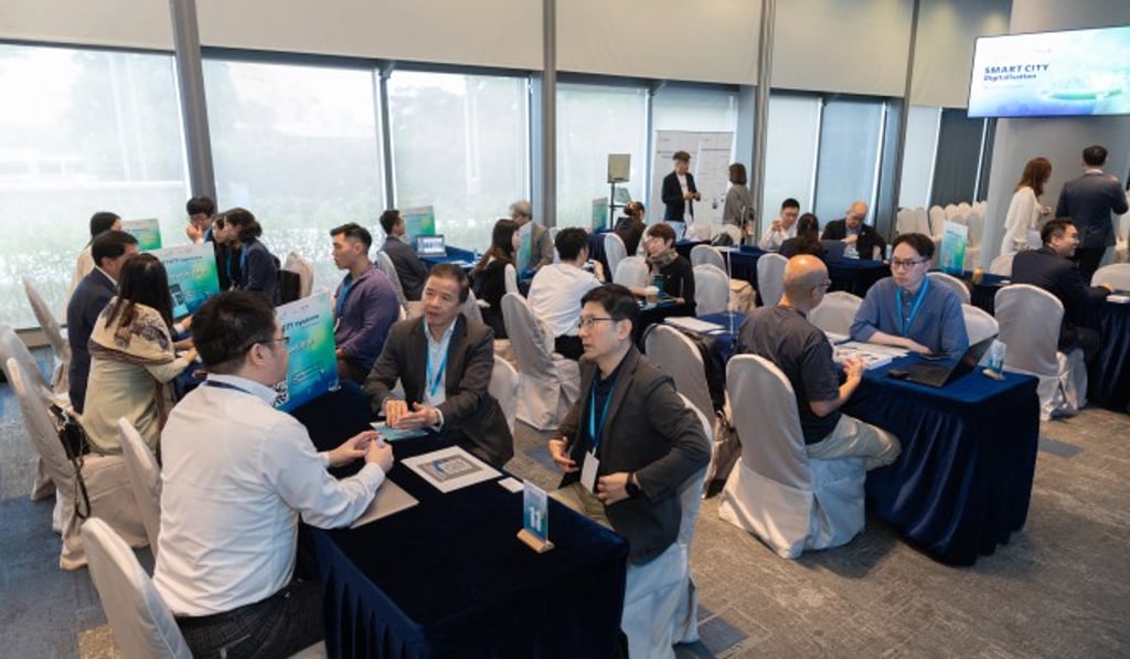CIP provides incubatees with business matching opportunities. In October, Cyberport arranged “Digitalisation Meet-Up Day” to allow industry representatives and community members from various sectors to exchange ideas and insights to tap into new business opportunities.