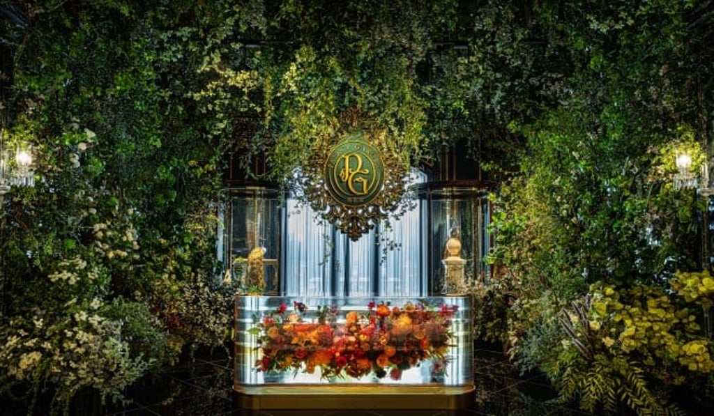 Drawing inspiration from the Chinoiserie style adored by royalties, Palace Garden is the embodiment of design and tradition. Drawing inspiration from the Chinoiserie style adored by royalties, Palace Garden is the embodiment of design and tradition.