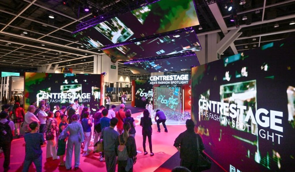 The 11th CENTRESTAGE at the Hong Kong Convention and Exhibition Centre. The four-day fair brought some 270 brands from 24 countries and regions and more than 12,000 trade buyers. The 11th CENTRESTAGE at the Hong Kong Convention and Exhibition Centre. The four-day fair brought some 270 brands from 24 countries and regions and more than 12,000 trade buyers.