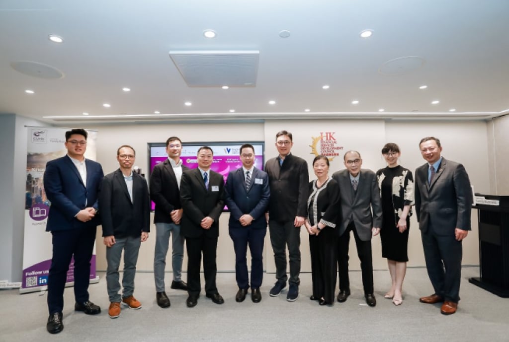 Executive Director of CFB ,Marshall Jen (leftmost), Director of CFB Professor Kevin Au (second from the left), Executive Director of HKAWL Angel Chia (second from the right), and Vice President of CUHK Professor Anthony Chan (rightmost)  and the members of NxGen Visionaries gather in the memorable donation ceremony.