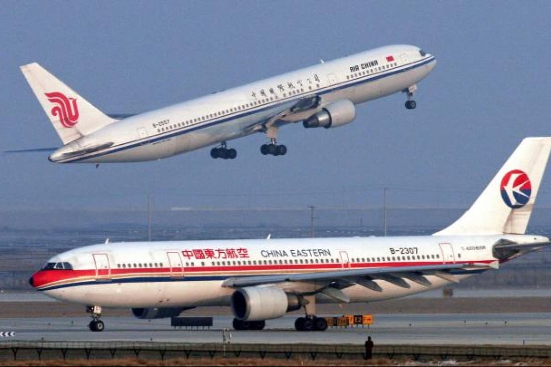 Air China and China Eastern Airlines are looking to raise funds for their operations. Photo: Bloomberg