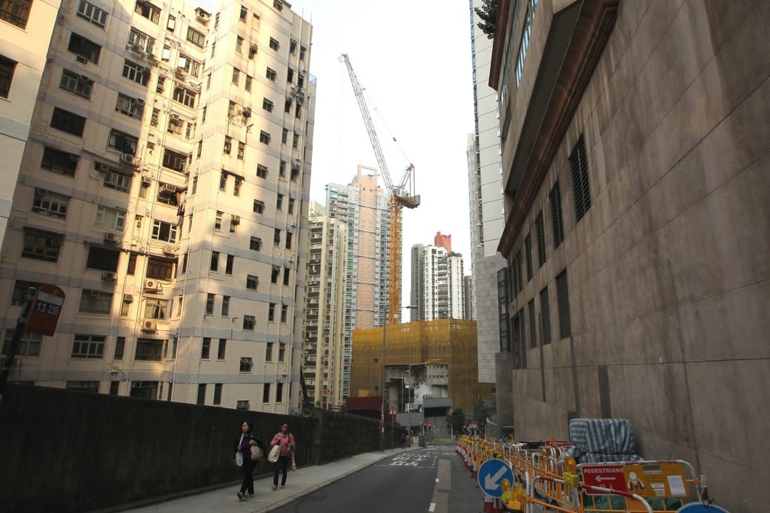 Narrow roads thread their way between Mid-Levels apartment blocks, with Leung Chun-ying set on building more homes. Photo: Dickson Lee