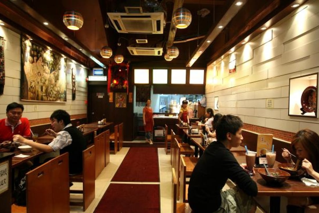 People are often too timid to confront, but, equally, dining etiquette offers few avenues for complaints. Photo: SCMP