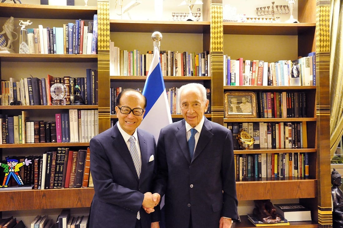 Li met President Shimon Peres on his first visit to Israel.
