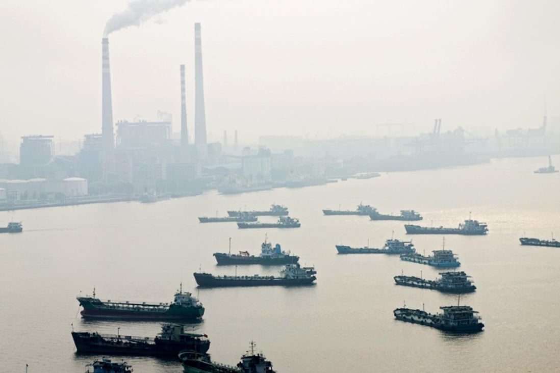Guangzhou unveils emergency measures to tackle heavy pollution