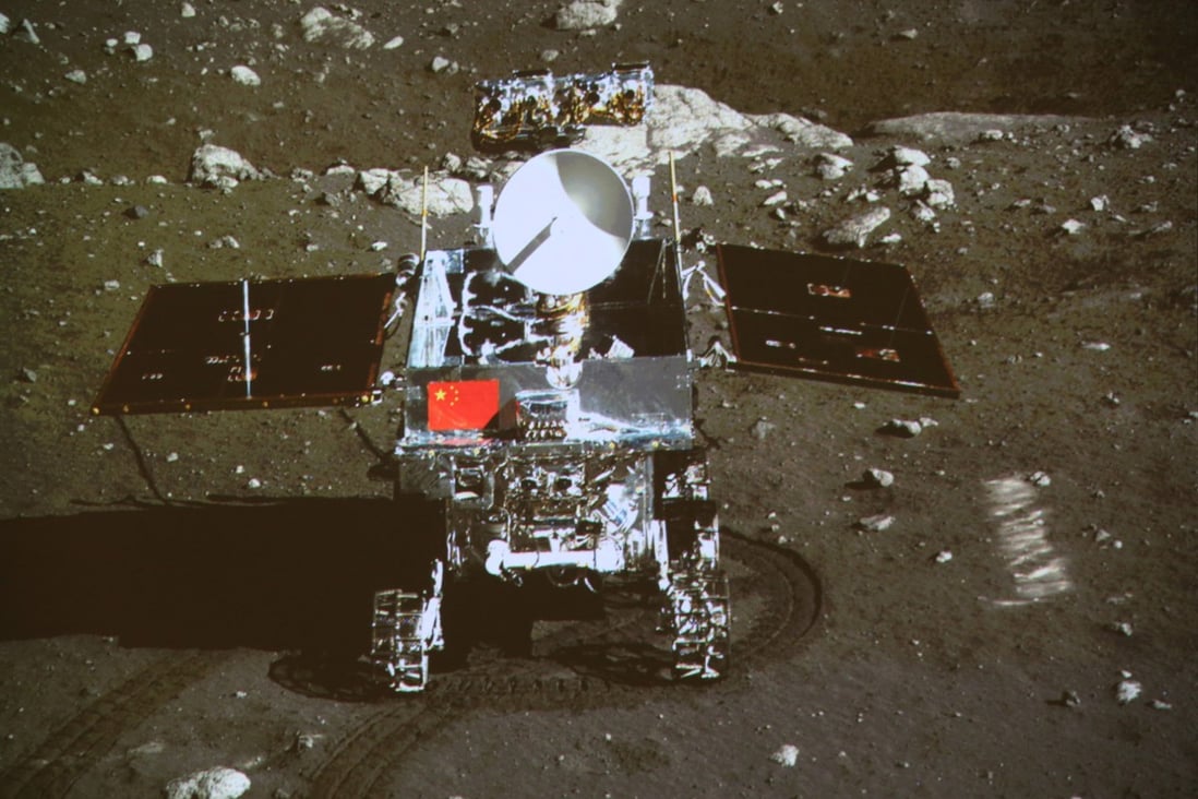 The Chang’e-3 moon probe and Jade Rabbit lunar rover have gone into a third hibernation to survive the cold night on the moon. Photo: AP