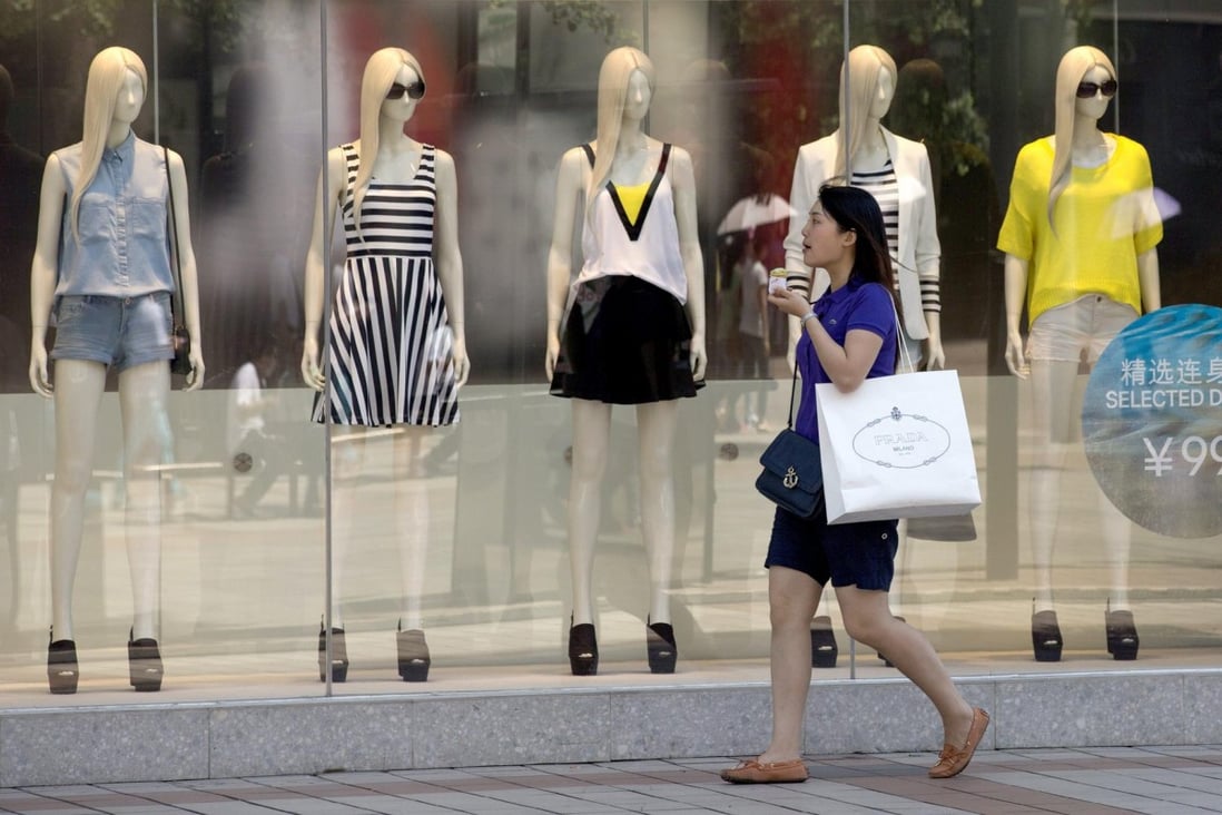 Retail sales on the mainland grew only slightly in May after being affected by a government anti-corruption drive. Photo: EPA